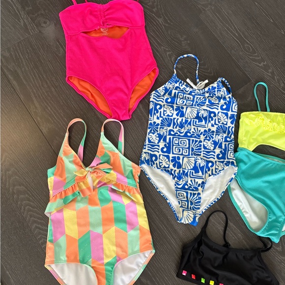 Lot of 8 girls swimsuits, size 8, mix of Target, Shade Critters & Wonder Nation - Picture 2 of 11